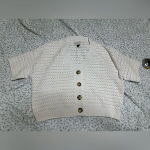 Universal thread knit shortsleeve sweater size small